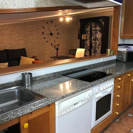 Apartamento Con Amplia Terraza Cerca Del Hospital Clinico Сантьяго-де-Компостела Екстер'єр фото